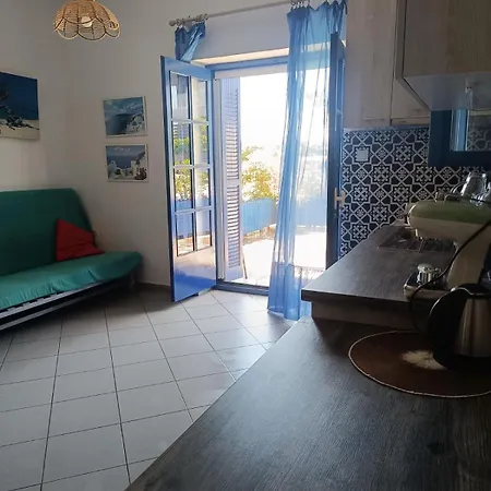 Holiday home Right Across The Sea