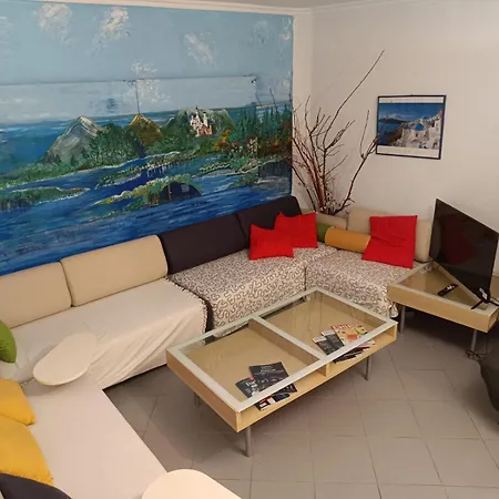 Right Across The Sea Holiday home