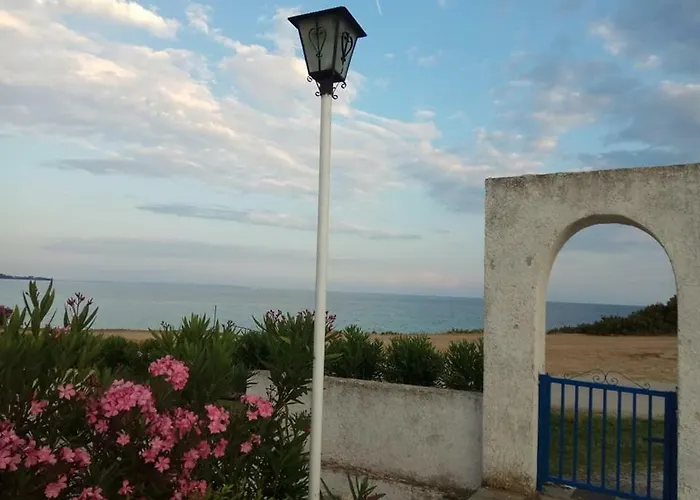 度假居 Right Across The Sea